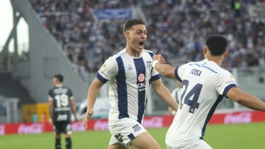 Con show de Girotti, Talleres goleó en Córdoba.
