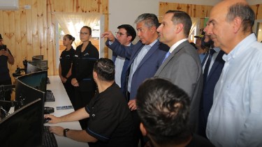 Rolando Figueroa inauguró el centro en Senillosa junto al ministro de Seguridad, Matías Nicolini. Foto: Neuquén Informa