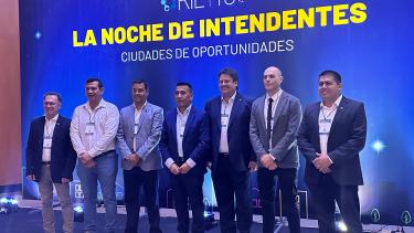Intendentes de todo el país se reunieron en Cordoba, aquí el de Neuquén (Mariano Gaido) con jefes comunales de Centenario, Zapala, Cutral Co, entre otros (gentileza)
