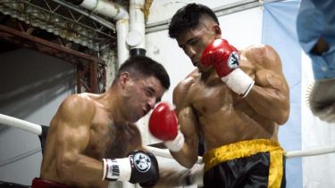 Axel dominó de principio a fin y en el quinto, su rival dijo básta. (Gentileza FuriaBox)