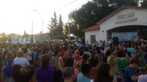 Imagen de Video| Abrazar los hospitales: a la espera de acuerdos, la protesta sigue en Río Negro