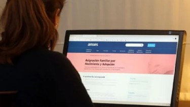 ANSES mantiene activos los servicios online, en su página oficial.-
