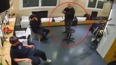 El hecho se produjo mientras había otras personas en el local. El agresor se dio a la fuga.