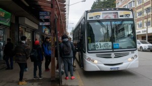 Un pasajero agredió a un chofer de Mi Bus con un cuchillo