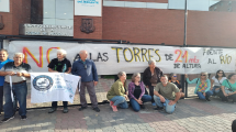 Imagen de Las torres podrían tapar la vista al río en Neuquén y los vecinos no piensan permitirlo: protesta en el Deliberante