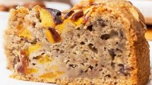 Imagen de Torta húmeda de duraznos, almendras y oliva… nivel explosivo