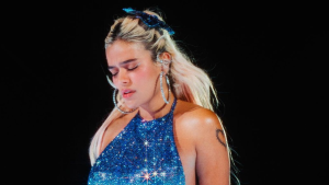 El avión de Karol G sufrió un desperfecto y tuvo que aterrizar de emergencia: Qué dijo la cantante
