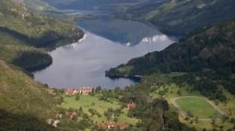 Imagen de La película «Lago Escondido, soberanía en juego» sobre el conflicto con Joe Lewis, llegó a Rusia