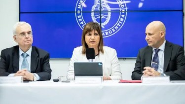 Bullrich presentó el nuevo reglamento para el uso de armas de fuego: en qué casos se empleará
