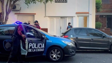 La mujer permanece internada en estado delicado. 