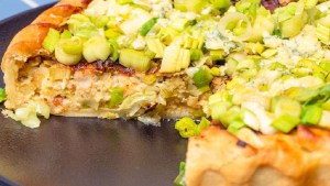 Comidas salvadoras: tarta de pollo, puerro y queso azul
