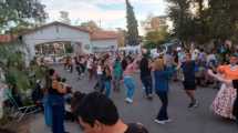 Imagen de Masivo festival cultural rodeó el acampe por la salud pública en el hospital de Roca