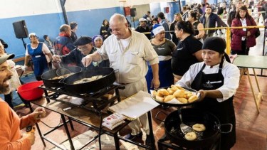 Comenzó el concurso de la torta frita en Bariloche. Foto: Gentileza Bariloche Informa.