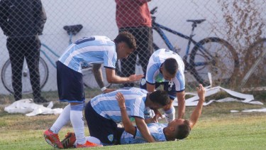 Sol de Mayo se impone 1 a 0 ante Rincón en Viedma. (Foto: Pablo Leguizamón)