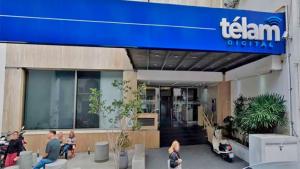 Fopea repudió las críticas de Milei a la prensa y rechazó el anuncio de cierre de la agencia Télam