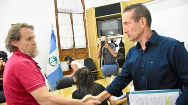 Figueroa aumentó por decreto los sueldos de los docentes de Neuquén: "Es inadmisible" dijo ATEN