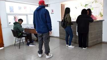 Los pedidos se repiten en las oficinas de Desarrollo Social del municipio. Foto: Marcelo Ochoa.