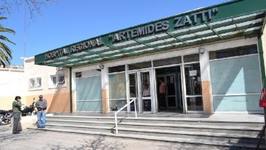 La joven se encuentra en terapia intensiva del hospital Zatti de Viedma. Foto gentileza.