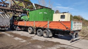 Multarán a empresas de camiones y colectivos que choquen el puente de la Ruta 151 en Cipolletti