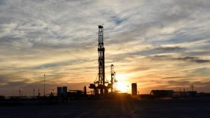 En el país que más produce petróleo, empresas dudan sobre las campañas de perforación
