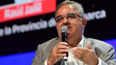 El gobernador de Catamarca se contagió de dengue: "Estoy con seguimiento médico"