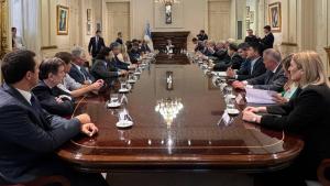 Gobernadores ante las puertitas de Milei