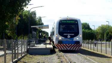 Sin Tren del Valle entre Neuquén y Cipolletti: se chocaron el puente una vez más. Foto: Archivo Cecilia Maletti. 