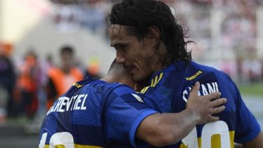 Cavani hizo y Merentiel los otros dos para Boca. (Foto: Fotobaires)
