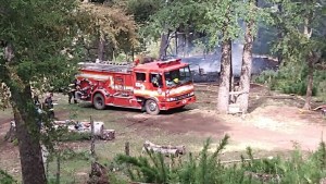 Domiciliaria para una mujer de San Martín de los Andes: quemó la casa con su pareja adentro