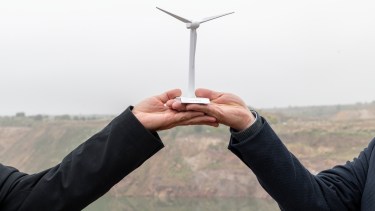 YPF Luz y Cementos Avellaneda construirán un parque eólico en inmediaciones a Olavarría. 