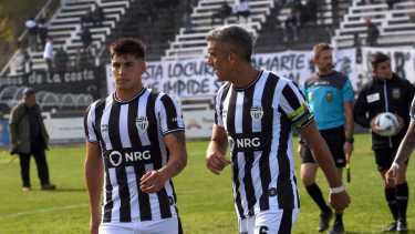 Iñaki Marcos sería titular el domingo ante la probable baja de Amieva. (Foto: Matías Subat)