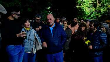 La familia de Juan con el apoyo de la comunidad. Foto: Cecilia Maletti.