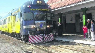 Se pone en marcha el Tren Patagónico entre Bariloche y Jacobacci, luego de cuatro meses