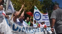 Imagen de Despedidos de Educación llevan más de 30 días de acampe en Jacobacci y esperan definiciones