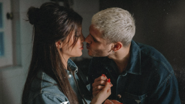 En el nuevo videoclip de Wanda Nara aparece Mauro Icardi. 