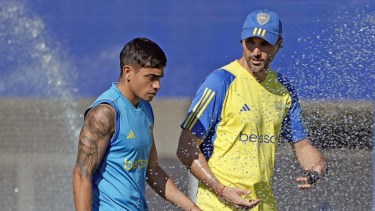 Diego Martínez prepara un equipo alternativo para el debut por Copa Sudamericana. 
