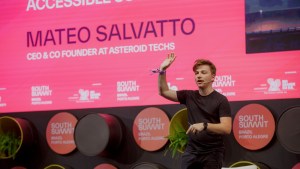 Último día de inscripción para la charla de Mateo Salvatto «Cambiar el mundo al alcance de todos»