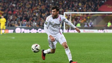 Nicolás Tagliafico está en venta en el Olympique de Lyon por la crisis financiera del club francés. Archivo