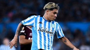 Baja sensible en Racing: Juanfer Quintero viajó otra vez a Colombia y no jugará ante Belgrano