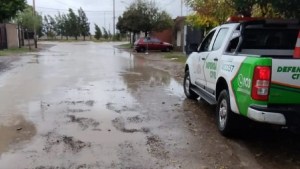Temporal de lluvia y viento en Viedma: asistieron a familias afectadas