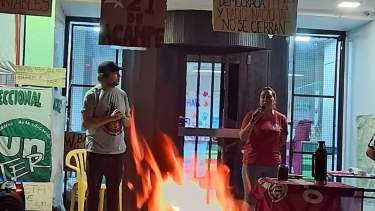 El acampe de protesta en Jacobacci se extendió por varias semanas, hasta que el gobierno aceptó revisar uno de los despidos. (foto gentileza de los manifestantes)