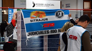 El pasado martes, los empleados judiciales protestaron con retención de servicios. Foto: Marcelo Ochoa
