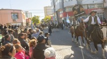 Imagen de Con un colorido desfile celebraron los 245 años de la fundación de Viedma y Carmen de Patagones