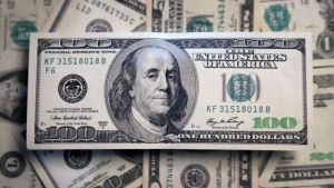 Dólar hoy: bajas pronunciadas para el blue y los financieros, así cerraron ese jueves 8 de agosto