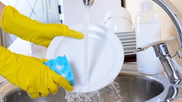 Las empleadas domésticas recibirán un nuevo aumento salarial en abril 2024.-