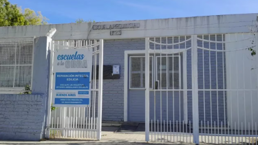 Un niño de 12 años golpeó a su maestra