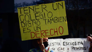 Familias de una escuela de Neuquén cortarán una calle este jueves por reclamos edilicios