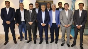 El Gobierno busca cerrar con los gobernadores la discordia por el capítulo fiscal de la nueva Ley Ómnibus