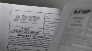 Ganancias: el Gobierno de Milei reveló cuál sería el piso mínimo en caso de restituirse