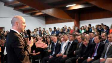 El jefe de Gabinete, Juan Luis Ousset, presentó el plan de regionalización. Foto: Matías Subat.